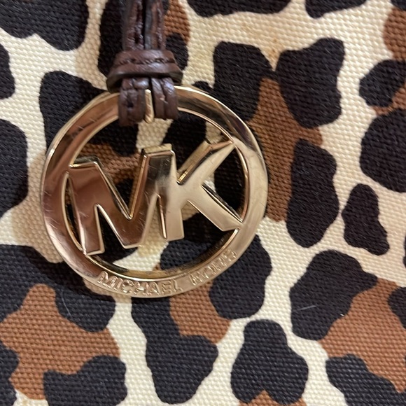 Michael Kors Leopard Canvas Style Bags Rare Style - Picture 2 of 4
